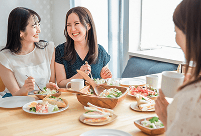 1人や仲間とオトクなランチ